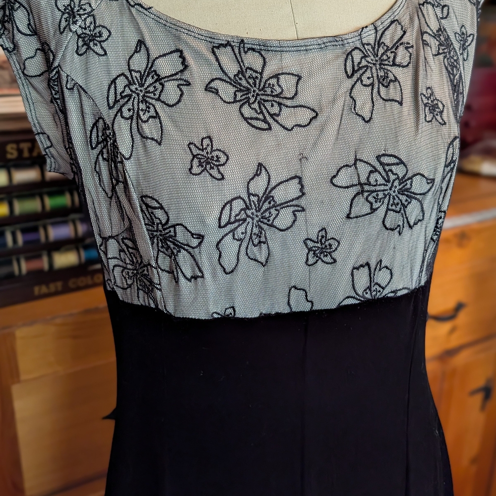 Newport News Vintage 2000's Black Velvet & Floral Net Evening Gown
